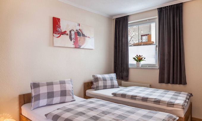 Ried im Oberinntal Apartment | Apartment 'Bergtraum Ried - Typ 1' with Mountain View, Shared Garden and Wi-Fi
