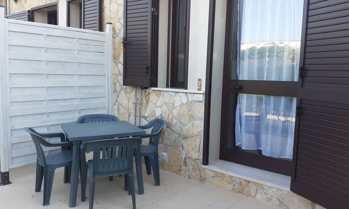 Vieste Apartment | Apartment 'Bilo Standard' with Shared Garden, Wi-Fi and Air Conditioning