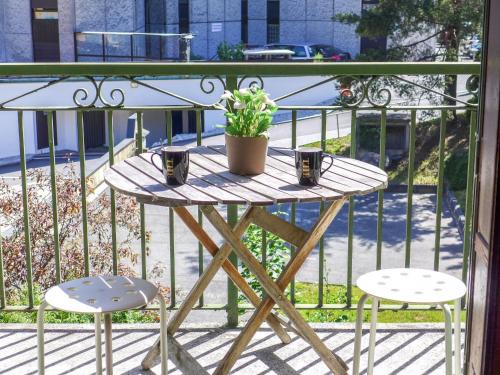 Chamonix City Centre Apartment | Apartment Blanc Neige by Interhome