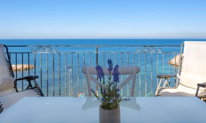 Trappeto Apartment | Apartment Blu Sky Attico in Trappeto - 3 persons, 2 bedrooms