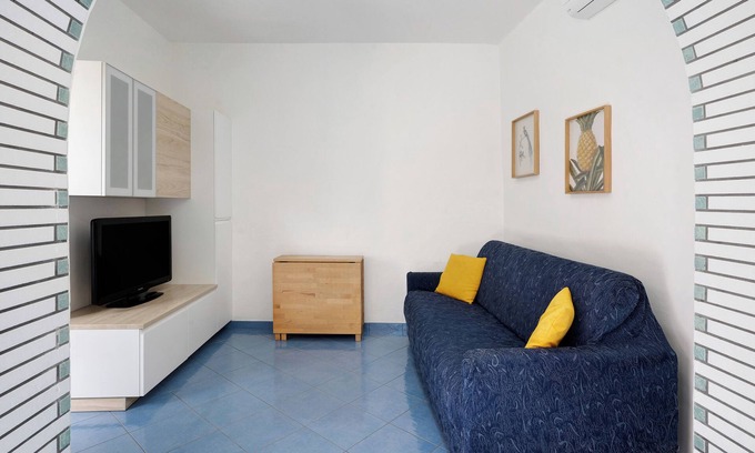 Erchie Apartment | Apartment 'Blue Amalfi Coast' with Sea View, Wi-Fi and Air Conditioning