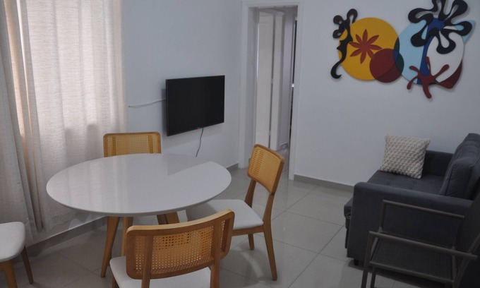 Leblon Apartment | Apartment close to Leblon beach and the subway