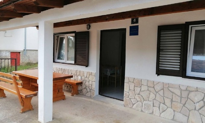 Rukavac Apartment | Apartment Branko - with parking; A1(4+1) - Cove Rukavac, Island Vis, Croatia