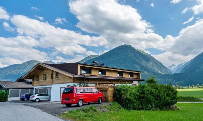 Schonbach Resort | Apartment building Ferien, Neukirchen