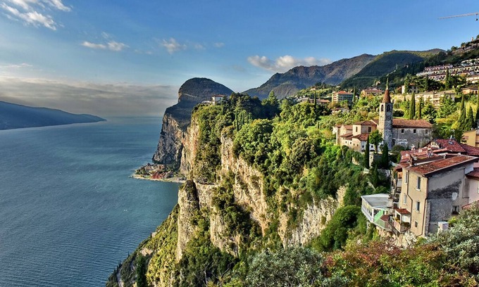 Bassanega Apartment | Apartment 'Casa Panoramica' with Lake View, Shared Pool & Wi-Fi
