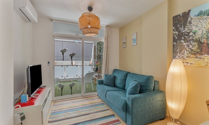 Puerto Naos Apartment | Apartment 'Calas' with Mountain View, Wi-Fi and Air Conditioning