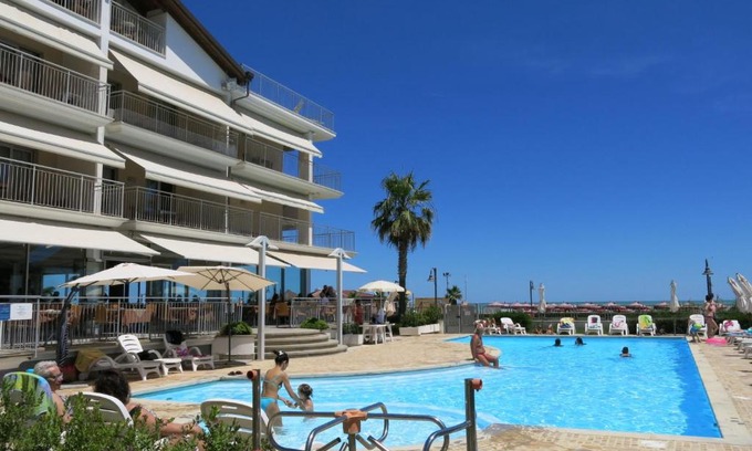 Roseto degli Abruzzi Apartment | Apartment Casa del Mar-1 by Interhome