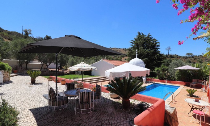 Silves Apartment | Apartment 'Casa Destilaria' with Mountain View, Shared Pool and Wi-Fi