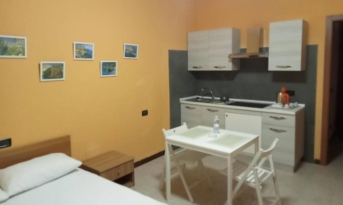 Calice al Cornoviglio Apartment | Apartment 'Casa Vacanze Il Torchio Due' with Shared Pool and Shared Garden