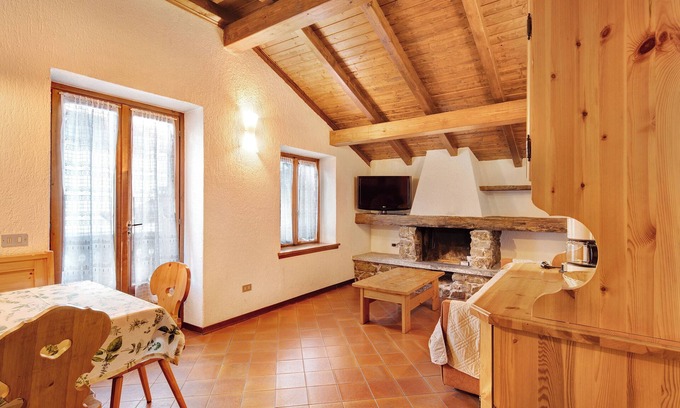 Livigno Apartment | Apartment 'Chalet Meridiana Appartamento 10' with Mountain View