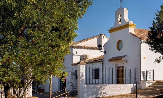 Chiclana de Segura Apartment | Apartment 'Cortijo La Teja' with Mountain View, Wi-Fi and Air Conditioning