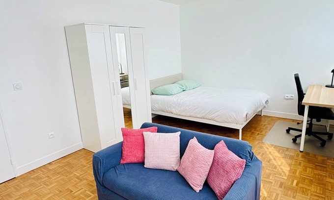 Chenevier-Demenitroux Apartment | Apartment Créteil, 20 minutes from Paris by metro 8