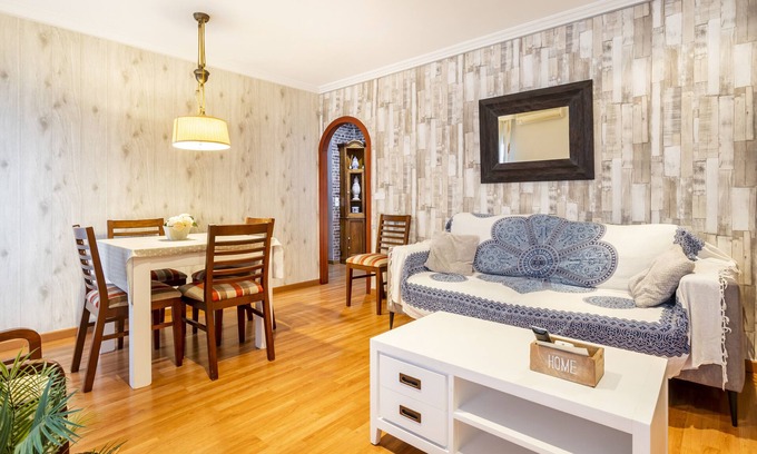 Sant Antoni Apartment | Apartment 'Cristina Center' with Balcony, Wi-Fi and Air Conditioning