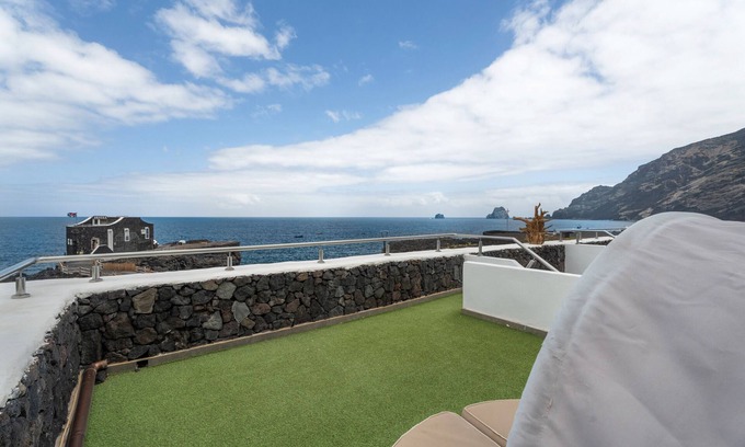 Las Puntas Apartment | Apartment 'Davide' with Balcony and Wi-Fi