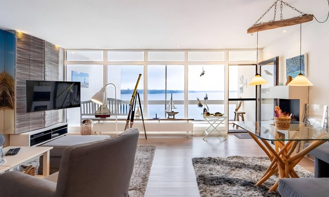 Bad Zwischenahn Apartment | Apartment 'Delf Inn' with Lake View, Balcony and Wi-Fi