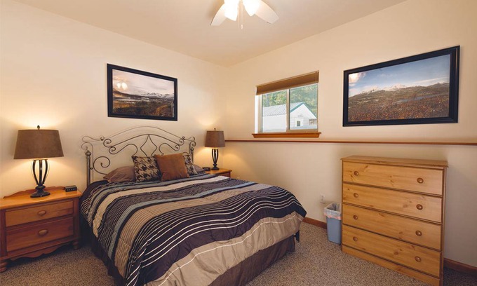 Haines House | Apartment Dolphin House