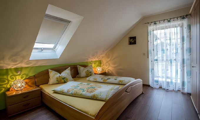 Oberharmersbach Apartment | Apartment 'Echle' with Mountain View, Balcony and Wi-Fi