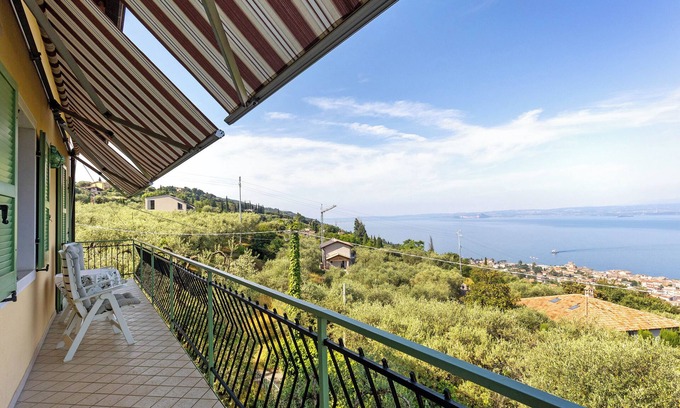 Albisano Apartment | Apartment 'El Casal Nr 2' with Lake View, Shared Pool and Wi-Fi