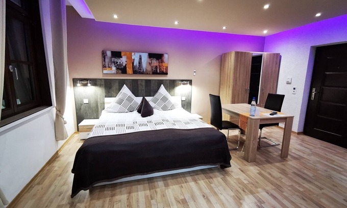Wertheim Apartment | Apartment-Ensuite with Shower-Doppelzimmer
