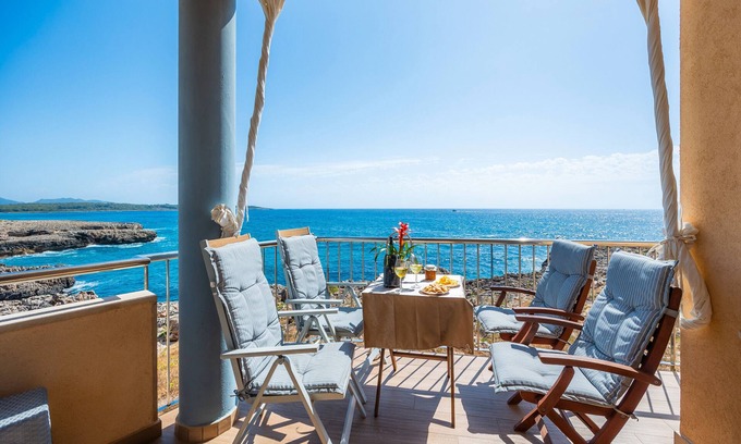 S'Illot-Cala Morlanda Apartment | Apartment "Fábula" with Mediterranean Sea Views in S’Illot-Cala Morlanda