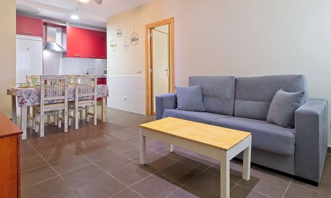 Sardon de los Frailes Apartment | Apartment 'Sardón De Los Frailes' with Lake View, Shared Pool and Wi-Fi