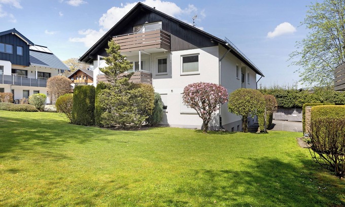 Stryck Apartment | Apartment 'Ferienwohnung Schanze Willingen' with Shared Garden, Balcony and Wi-Fi