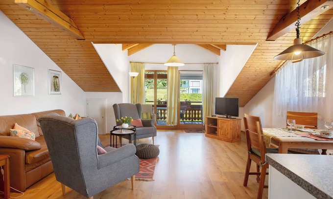 Hoechenschwand Apartment | Apartment 'Ferienwohnung 4' with Balcony and Wi-Fi