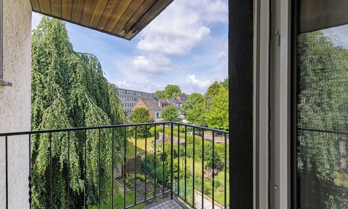 Oberhausen Apartment | Apartment 'Ferienwohnung Oberhausen Sterkrade2' with Wi-Fi