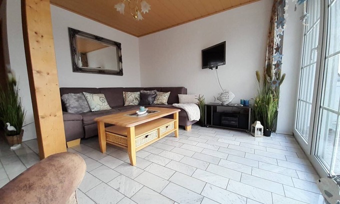 Gunzenhausen Apartment | Apartment 'Fewo 1 - Seehaus Hoyer' with Balcony and Wi-Fi