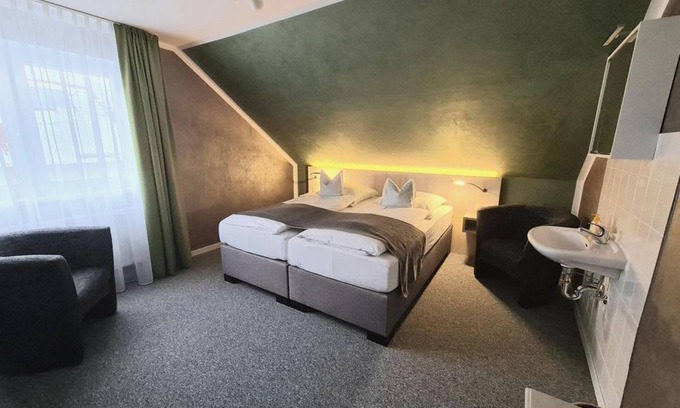 Bischofsgruen Bed & Breakfast | Apartment/flat, shower, WC, 2 bedrooms - Verwöhn Pension Wiesengrund