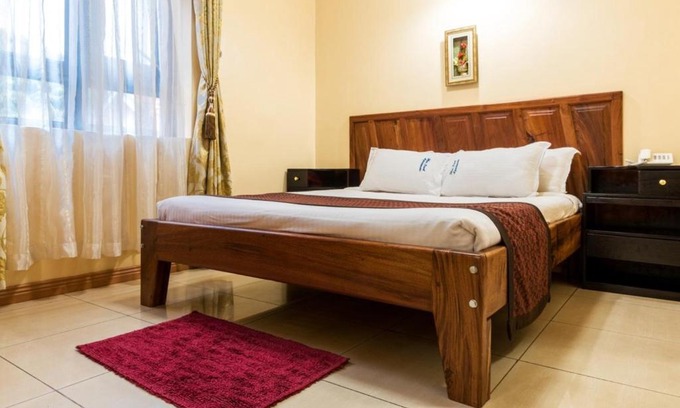 Kampala Apartment | apartment for 24 people in Blue Pearl - Kampala