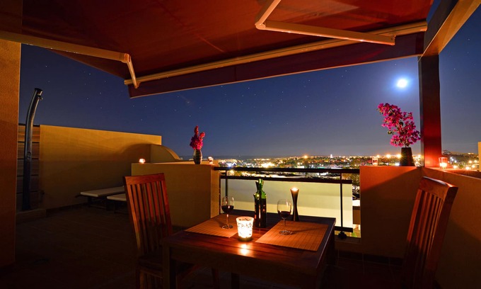 Corralejo Apartment | Apartment for couples "Crystalsuite" With nice ocean views. Free WIFI