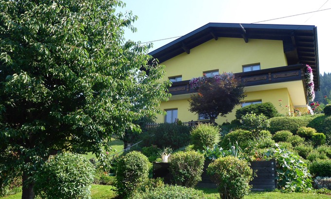 Gschriet Apartment | Apartment for up to 4 people with stunning views of Lake Millstatt