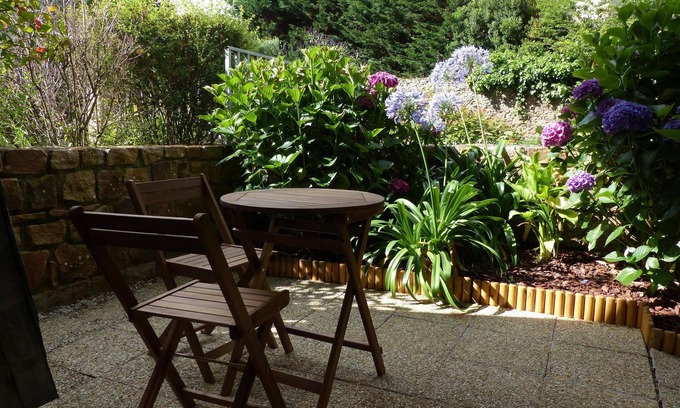 Saint-Quay-Portrieux Apartment | Apartment on the Comtesse beach in Saint Quay Portrieux