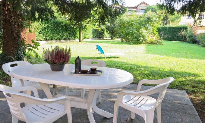 Porlezza Apartment | Apartment Giardino by Interhome