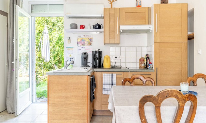 Touvois Apartment | Apartment 'Gite De La Haute Rue' with Private Terrace, Private Garden and Wi-Fi