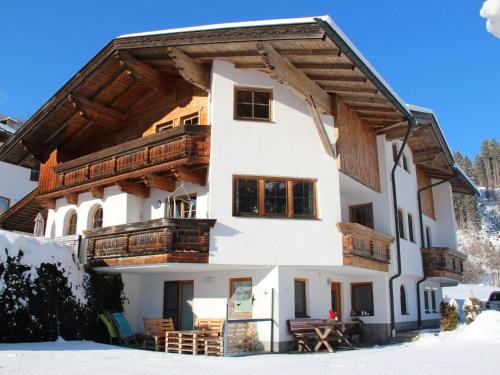 Zillertal Apartment | Apartment Hörhager by Interhome
