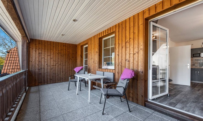 Undeloh Apartment | Apartment 'Haus Wacholder Wohnung 1' with Balcony and Wi-Fi