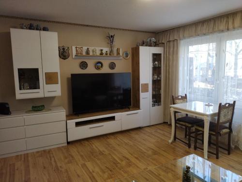 Mohrig Apartment | Apartment Hercules