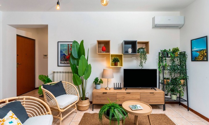 Coste Apartment | Apartment 'Home Centrum 2' with Sea View, Wi-Fi and Air Conditioning
