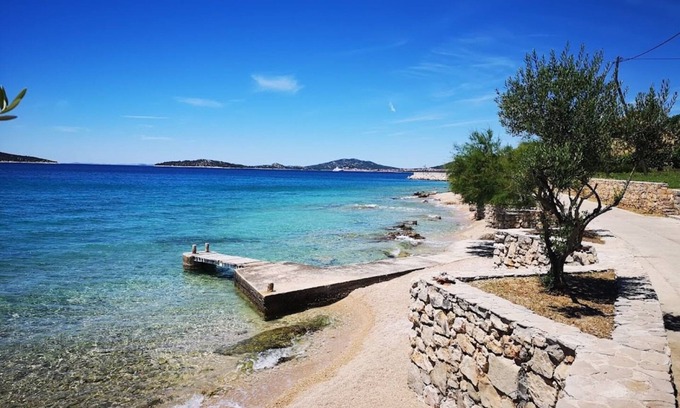 Prvic Luka Apartment | Apartment Njoko - sea view & private parking: A2 narancasti(3+2) - Sepurine (Island Prvic),