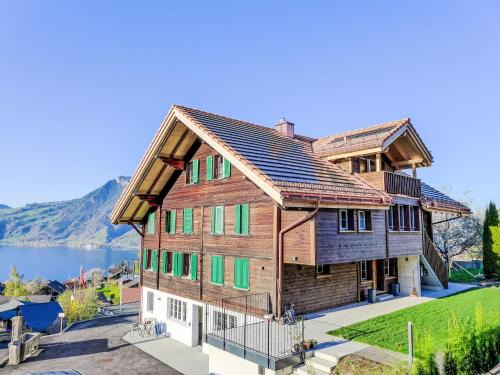 Krattigen Apartment | Apartment Huus Chloster- Apt Niesen by Interhome