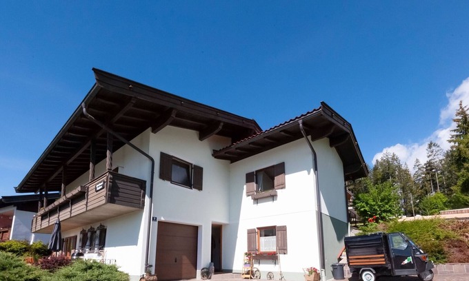Sankt Johann in Tirol Apartment | Apartment in St. Johann in Tyrol with terrace