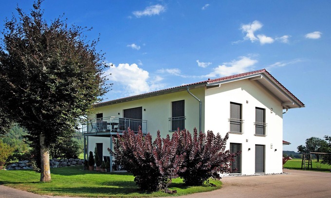 Wuchzenhofen Apartment | Apartment 'Im Allgäu - Biber 1' with Private Terrace, Shared Garden and Wi-Fi