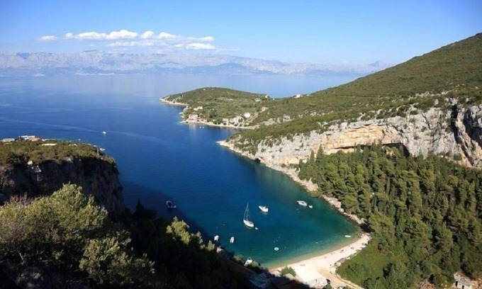 Pokrivenik Apartment | Apartment Igor - 5 m from beach: SA4(4) - Cove Pokrivenik, Island Hvar, Croatia