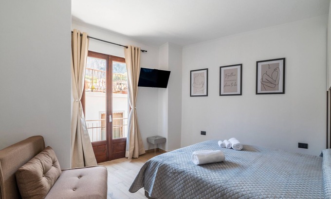 Ulassai Apartment | Apartment 'Il Filo Azzurro 2' with Sea View, Wi-Fi and Air Conditioning