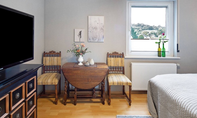 Feldatal Apartment | Apartment 'Im Vogelsberg' with Wi-Fi