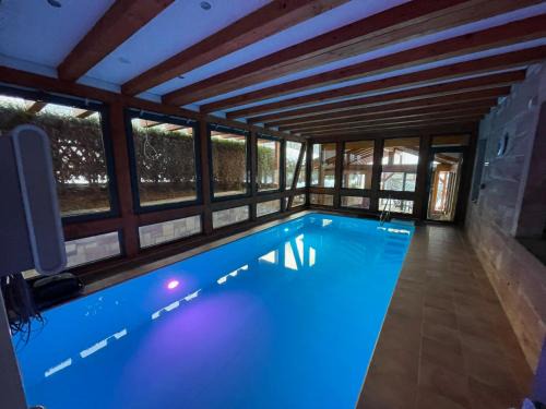 Heles Apartment | Apartment im Wald - mit Schwimmbad!