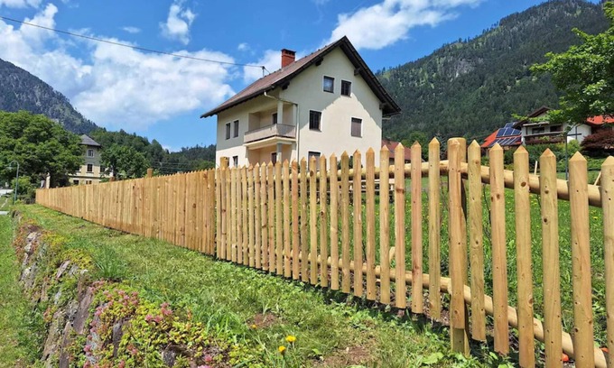 Kotschach-Mauthen Apartment | Apartment in detached house near ski resort