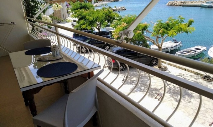 Drasnice Apartment | Apartment in Drašnice with Seaview, Balcony, Air condition, WIFI (3586-2)